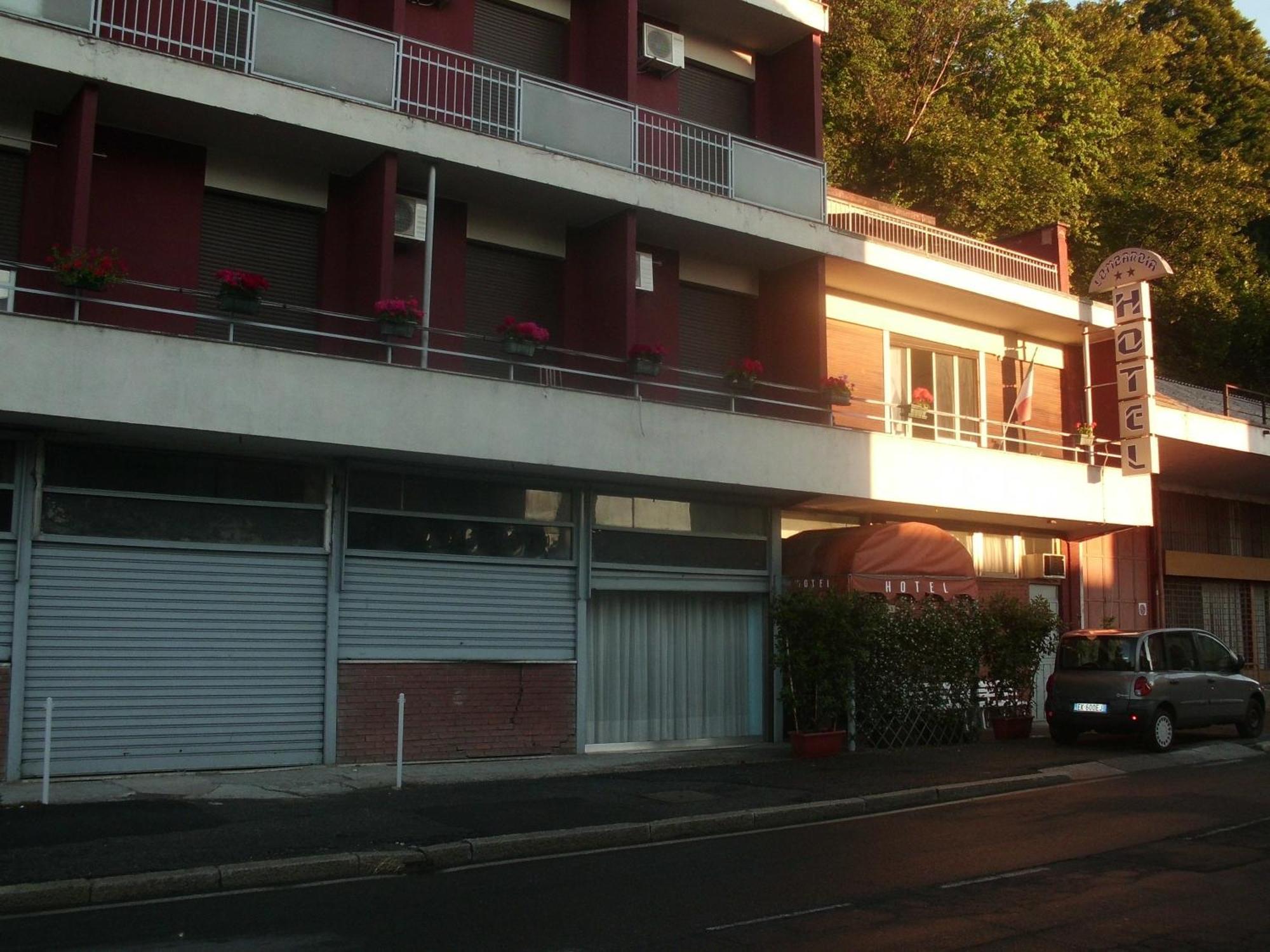 Hotel Lombardia Seveso Exterior photo